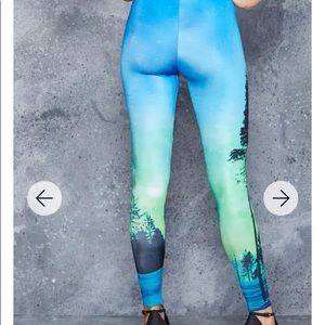 Blackmilk Clothing - Aurora Skye Leggings - Limited - Size M
